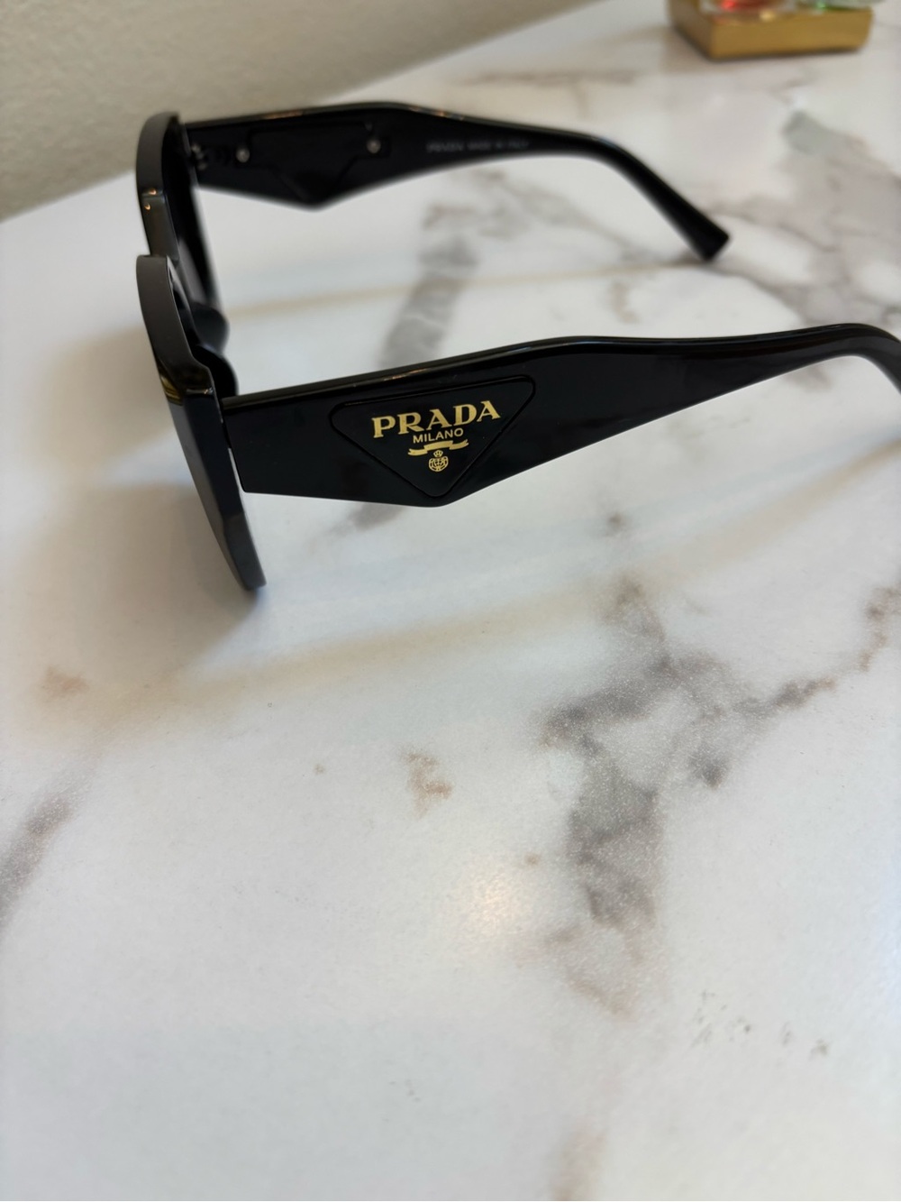 Prada Black Oversized Cat-Eye Sunglasses - Picture 4 of 5